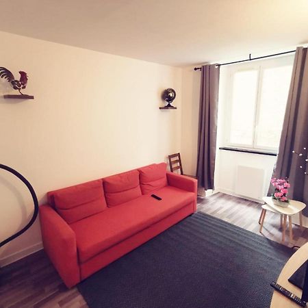 Appartement Pres De La Gare Rer C-Spacieux 4 Pieces Etampes Luaran gambar